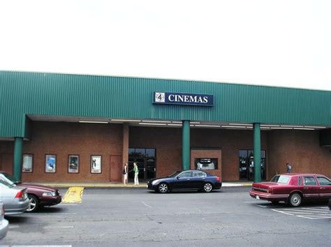 manassas va movie theaters.